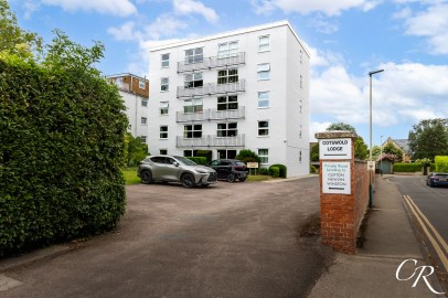 Pittville Circus Road, Pittville