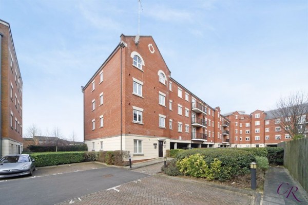 View Brookbank Close, Town Centre