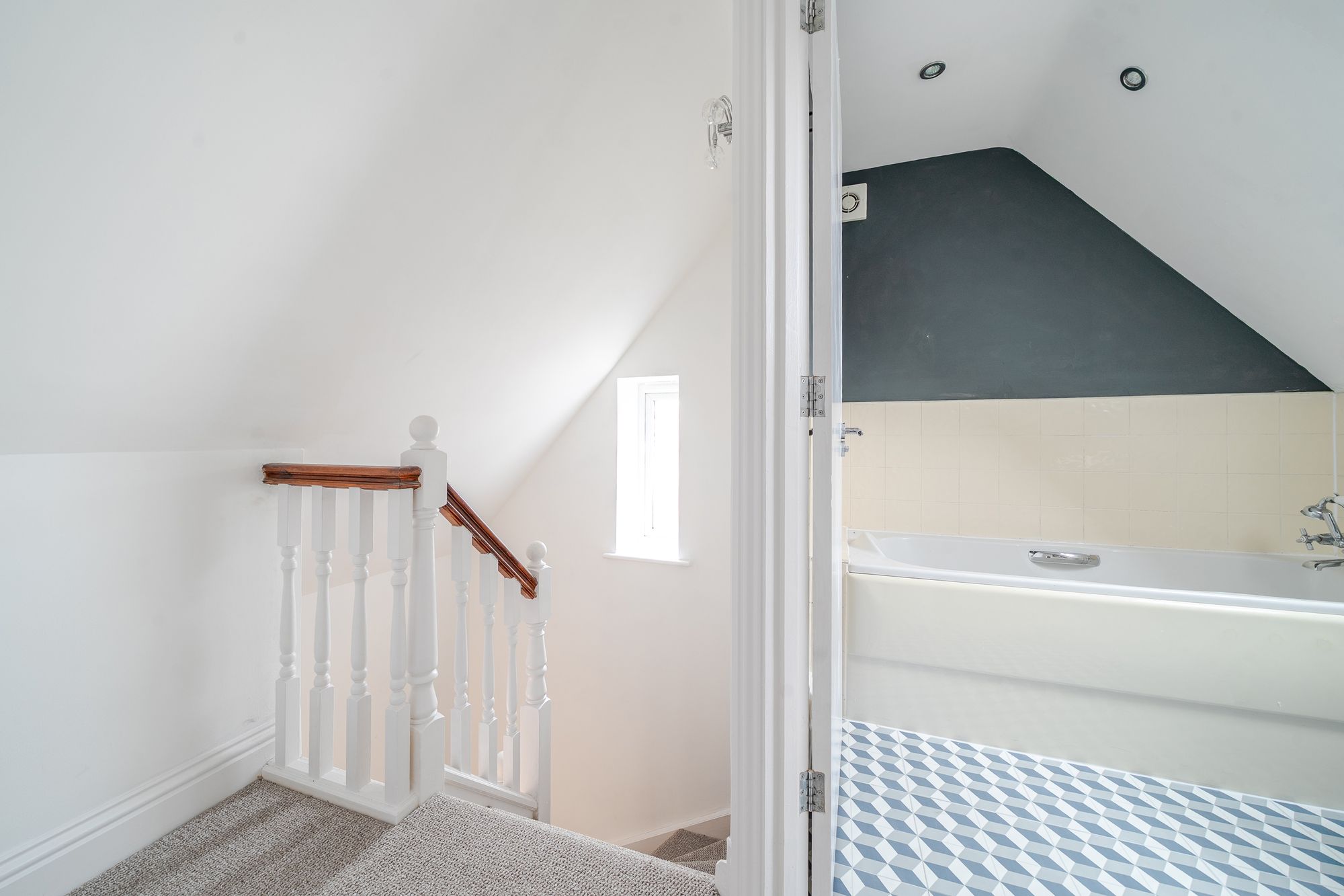 Hewlett Road, Cheltenham, GL52