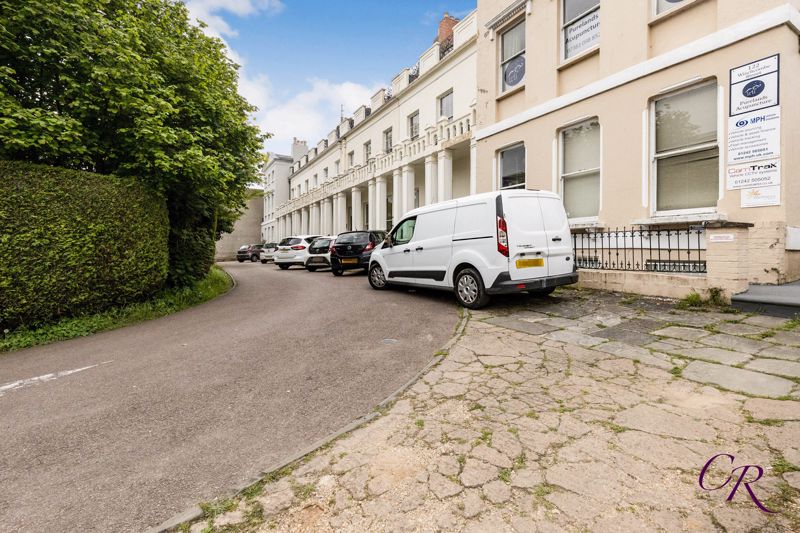 Winchcombe Street, Town Centre