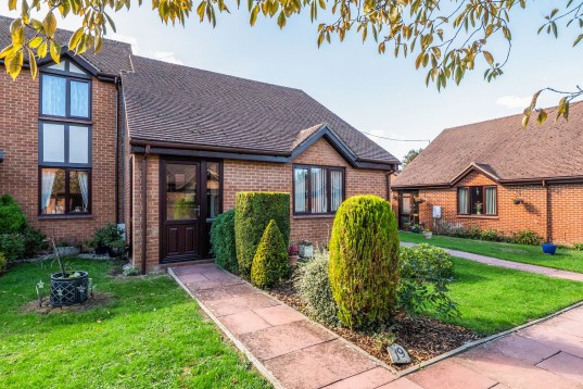 Glebe Farm Court, Up Hatherley