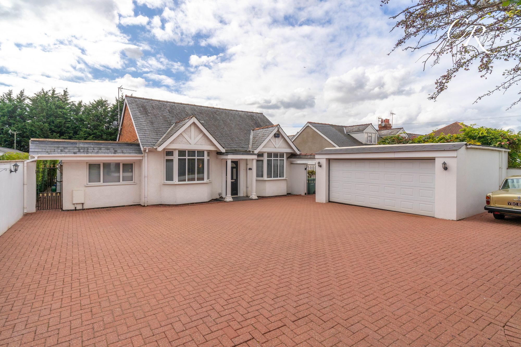 Tewkesbury Road, Uckington