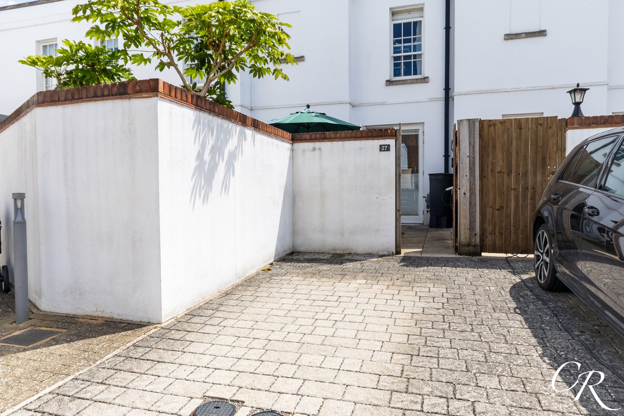 Gloucester Place, Town Centre