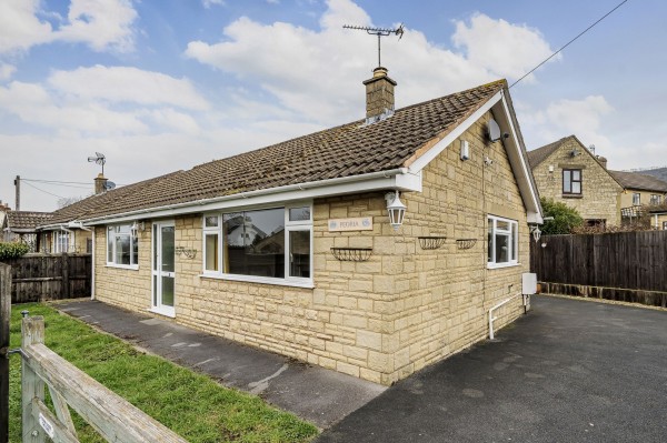 View Station Road, Woodmancote, GL52