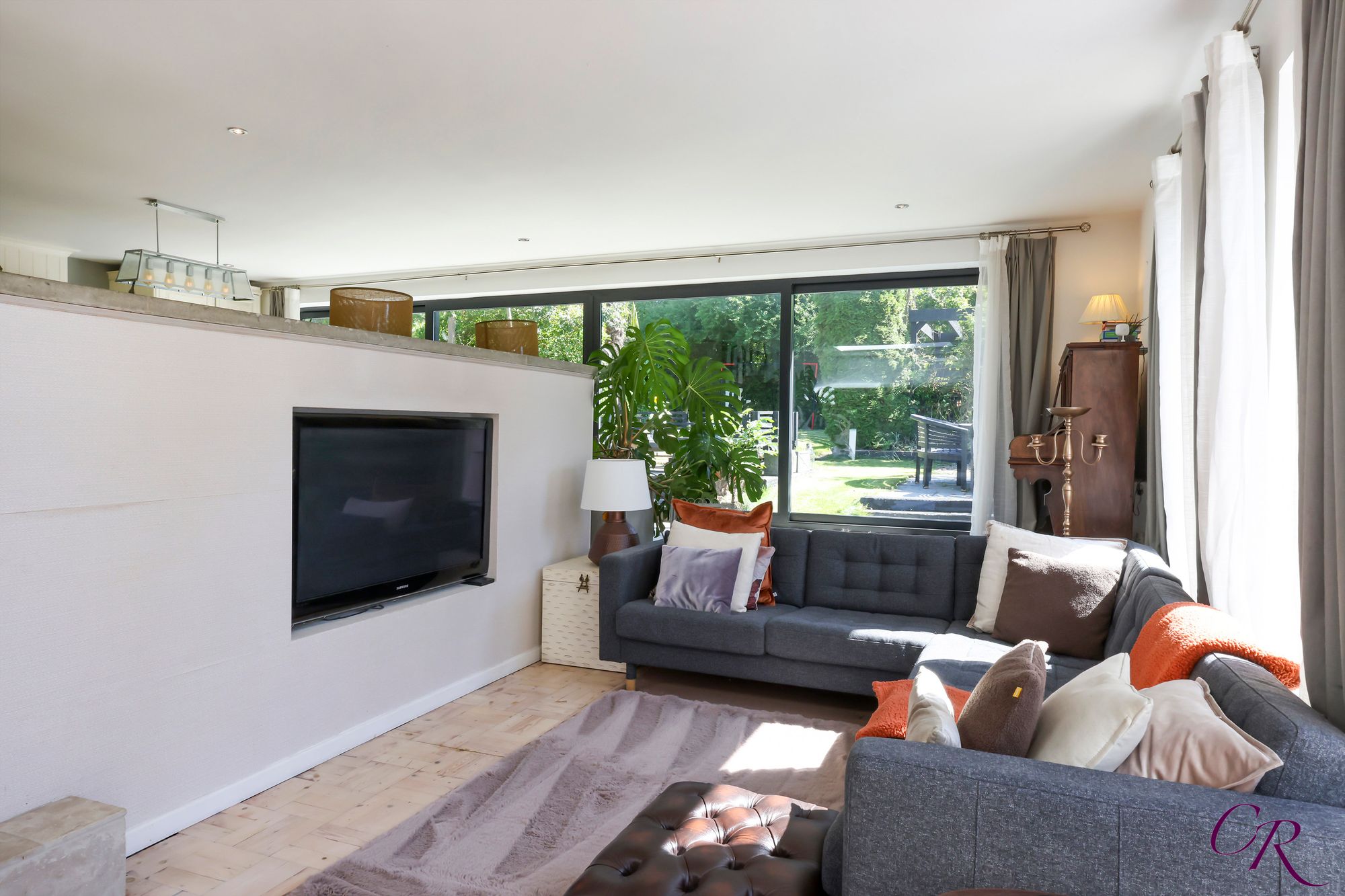 Main Road, Shurdington