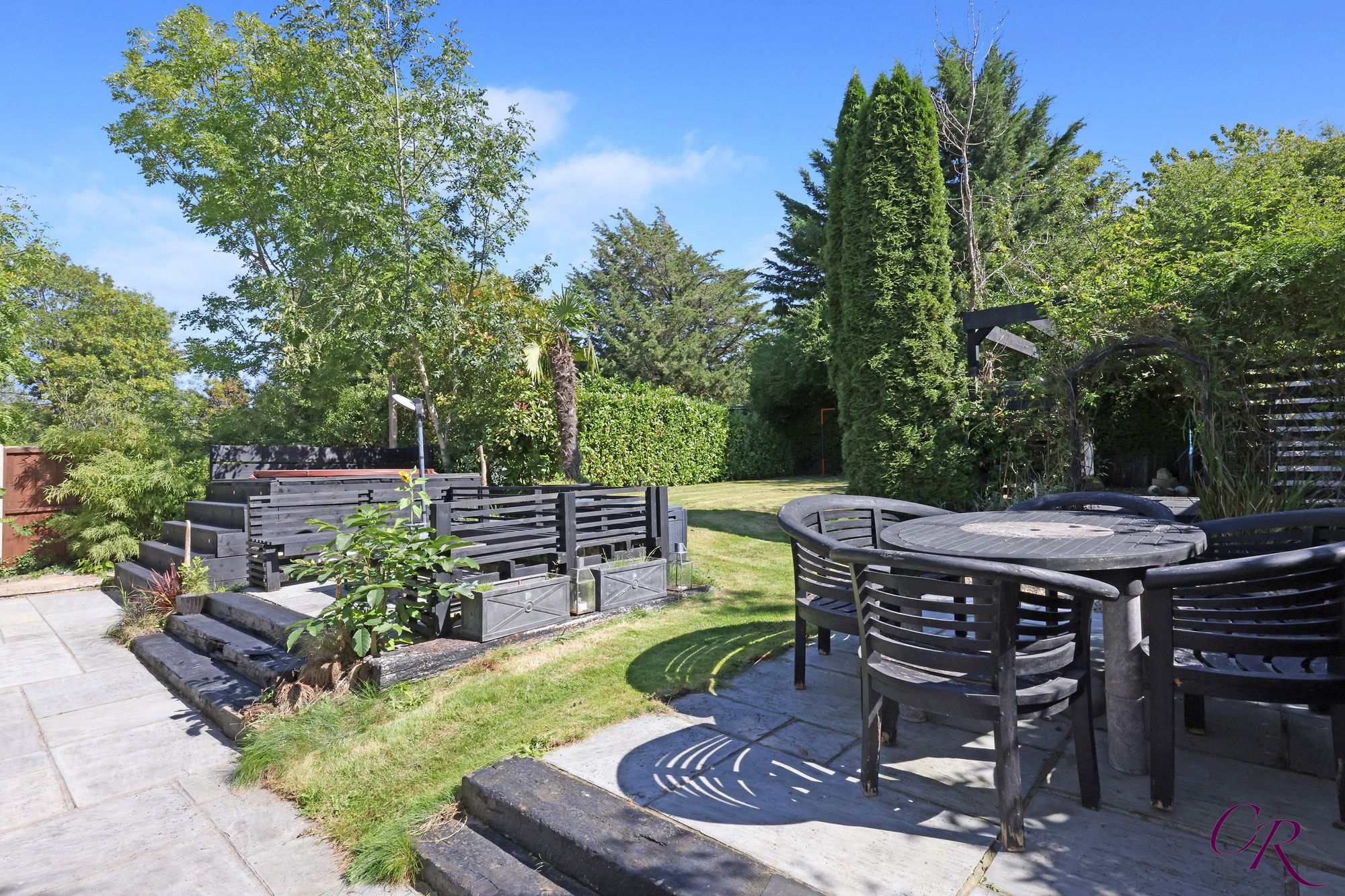 Main Road, Shurdington