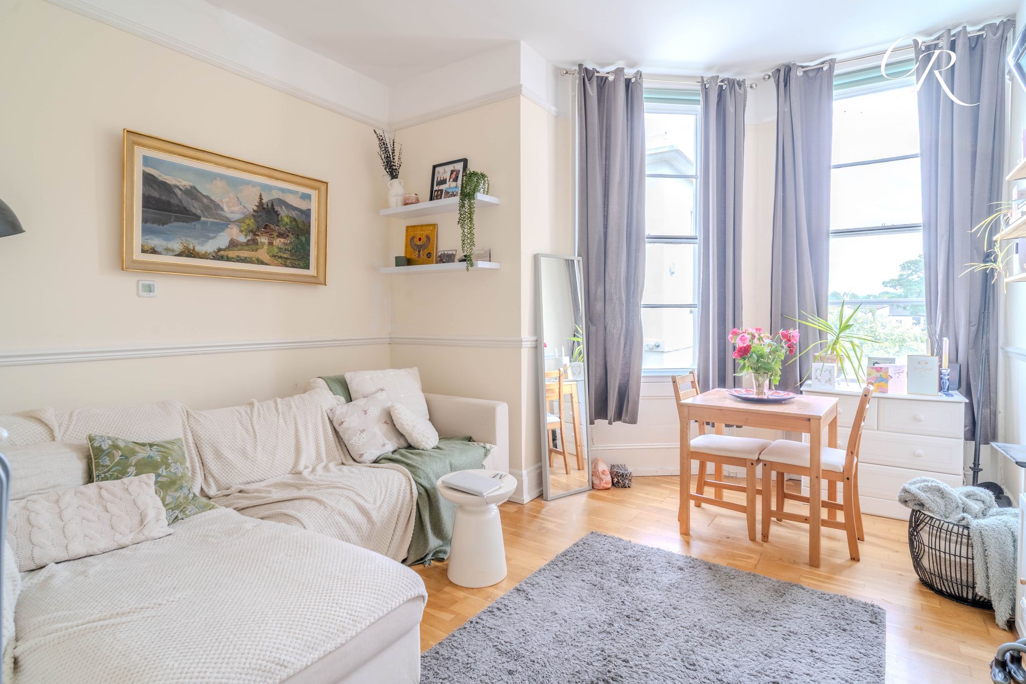London Road, Cheltenham, GL52