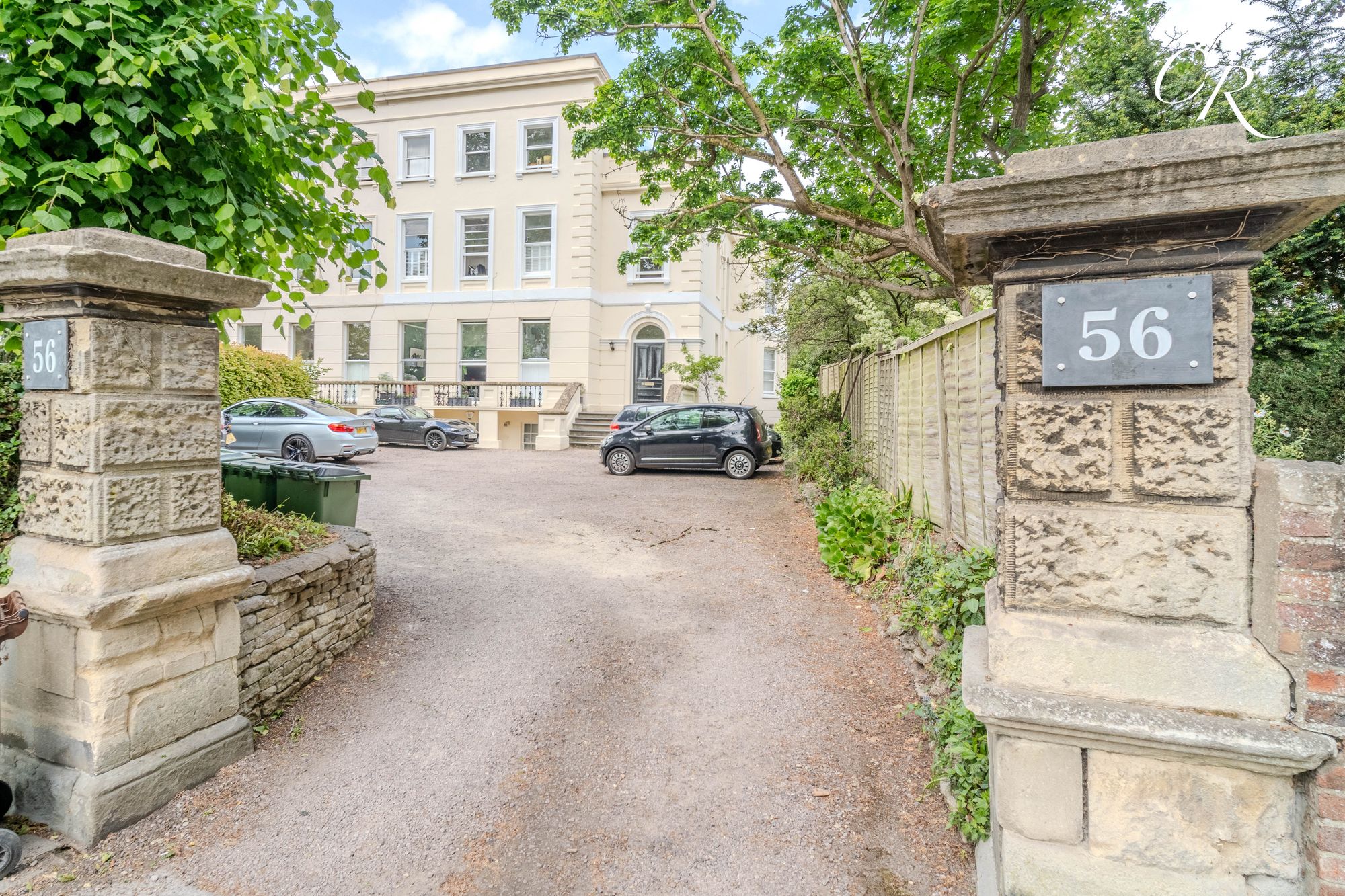 London Road, Town Centre