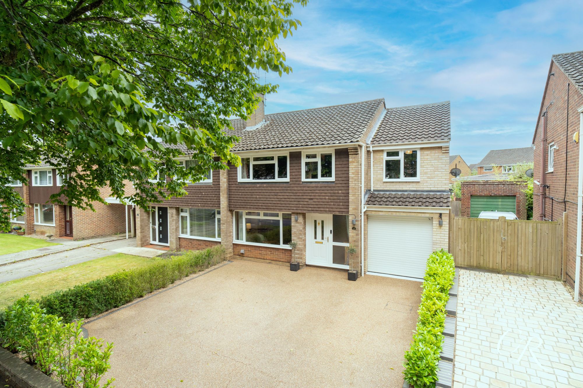 Robert Burns Avenue, Cheltenham, GL51