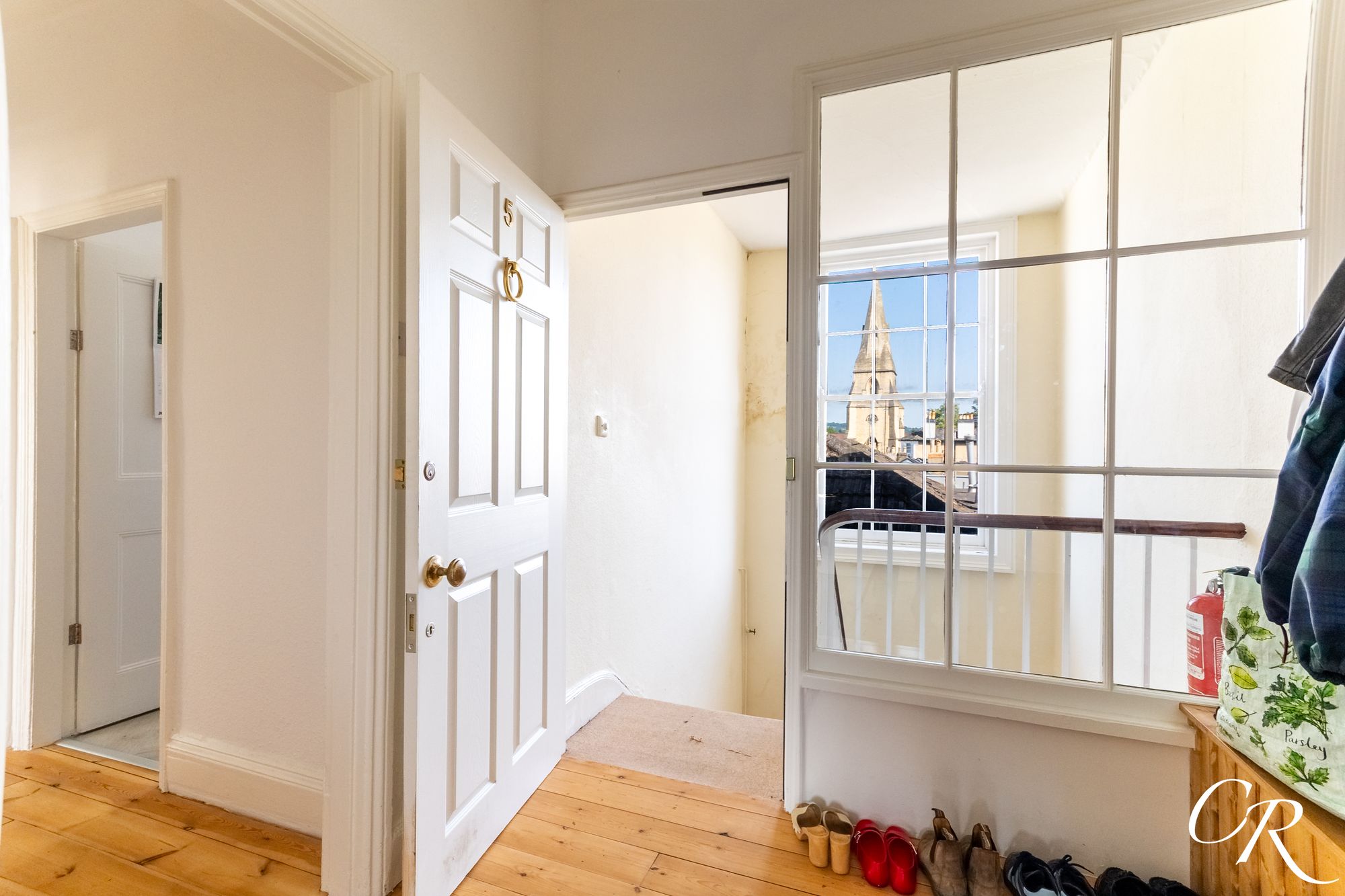 Bath Road, Town Centre
