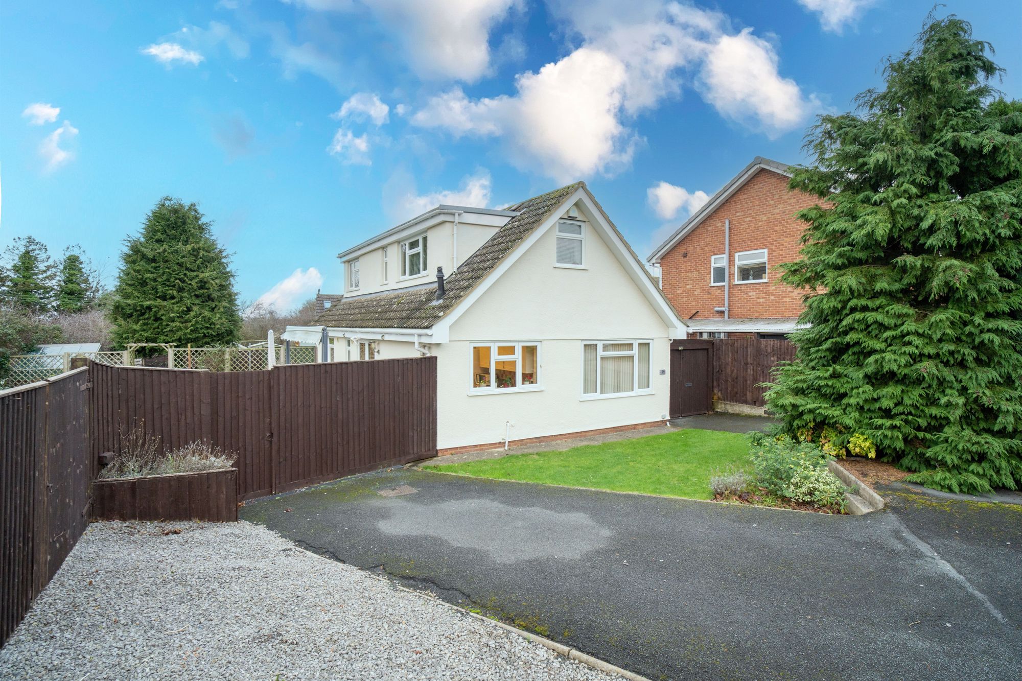 Leinster Close, Cheltenham, GL51