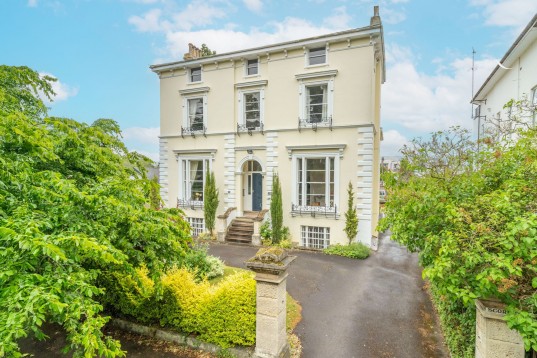 Pittville Crescent, Scoriton, GL52