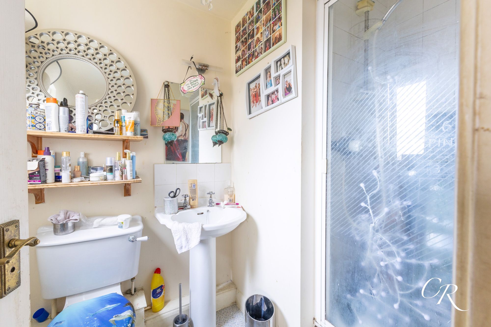 Barrington Avenue, The Reddings