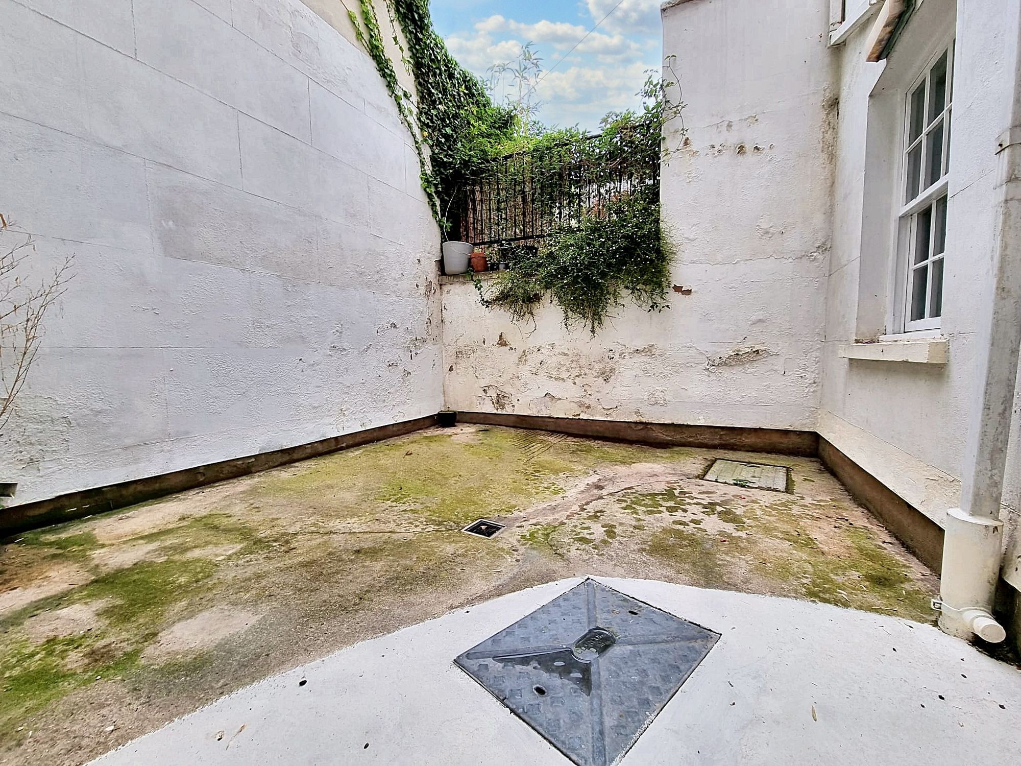 Evesham Road, Cheltenham, GL52