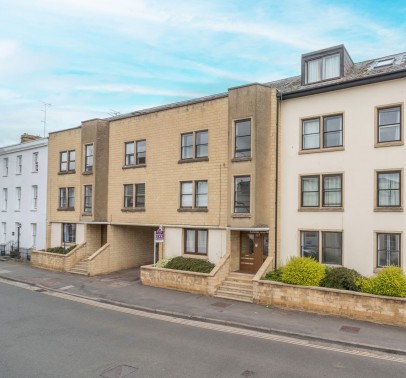 Bath Road, Playhouse Court Bath Road, GL53