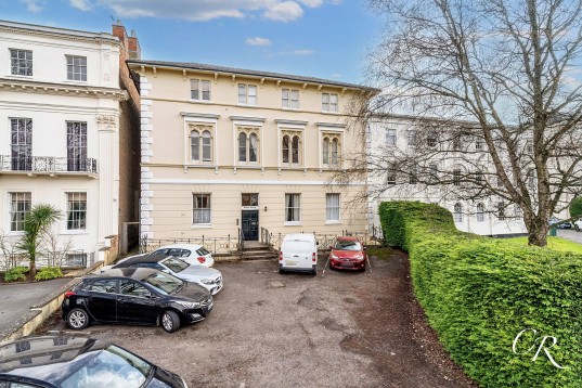 Bath Road, South House, GL53