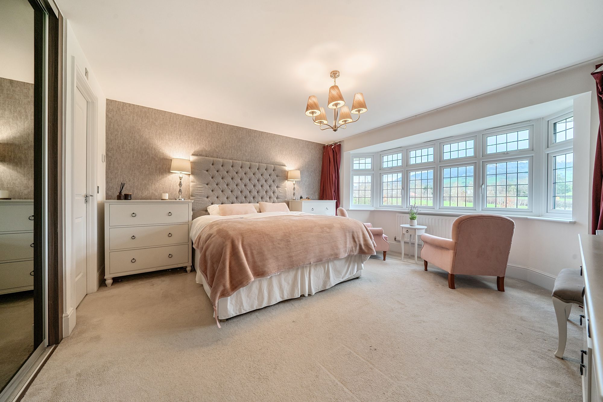 Honeysuckle Avenue, Leckhampton