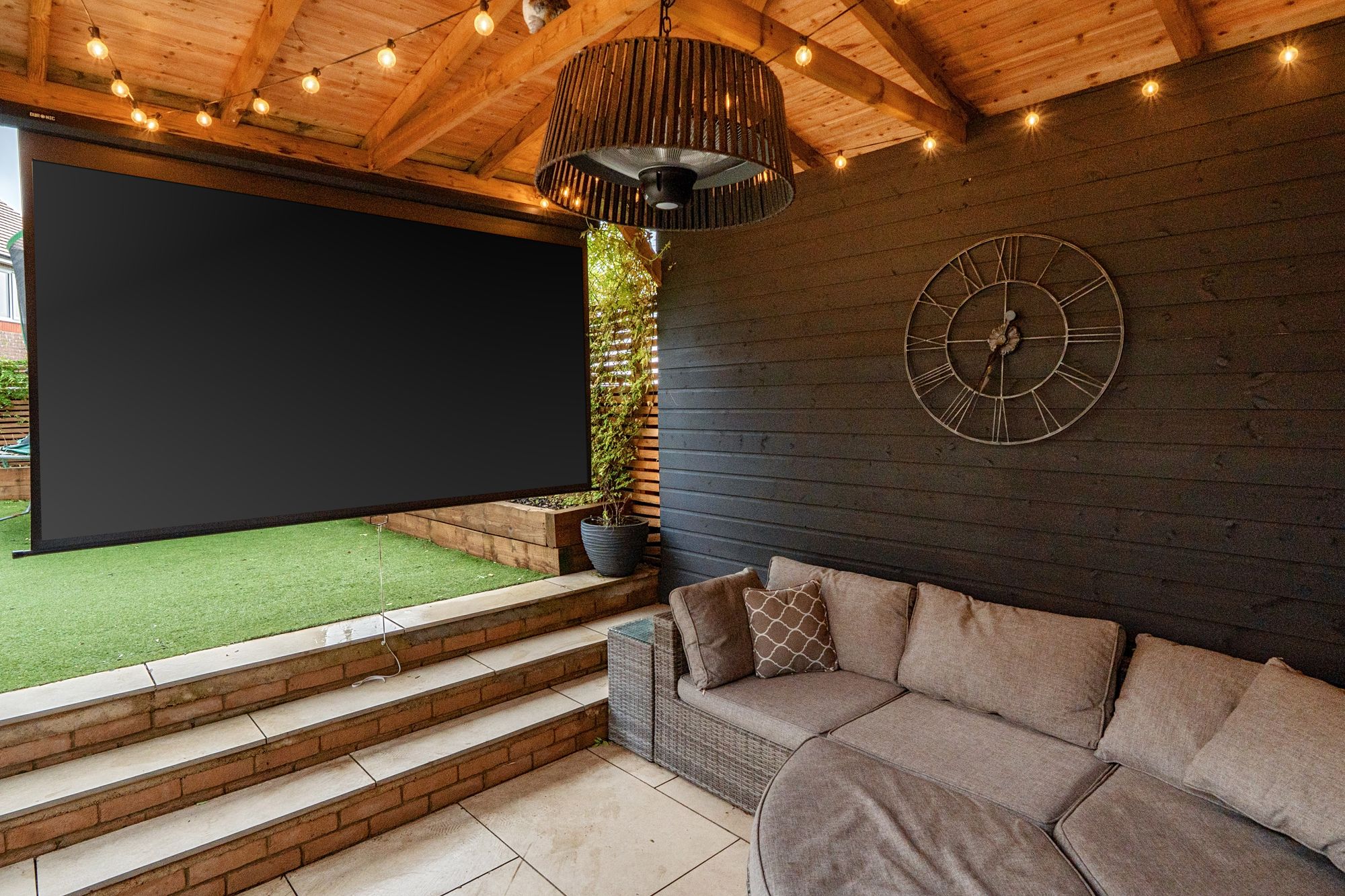 Honeysuckle Avenue, Leckhampton